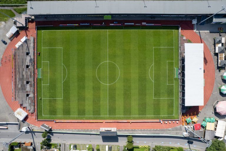 Langsam kommt Bewegung in Sachen Reichshofstadion. Am Montag werden die ersten baulichen Maßnahmen überprüft.SCA