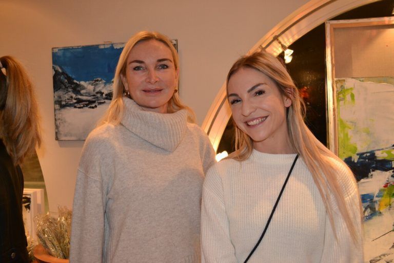 Medizinerin Edith Vonbank und Influencerin Anna Götze.