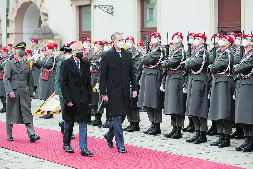 Militärische Ehren für spanischen König