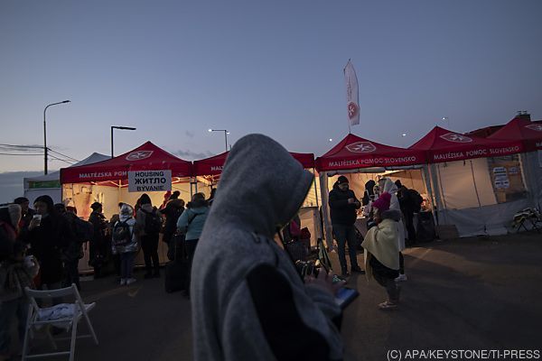 Vertriebene Frauen auf der Flucht besonders gefährdet