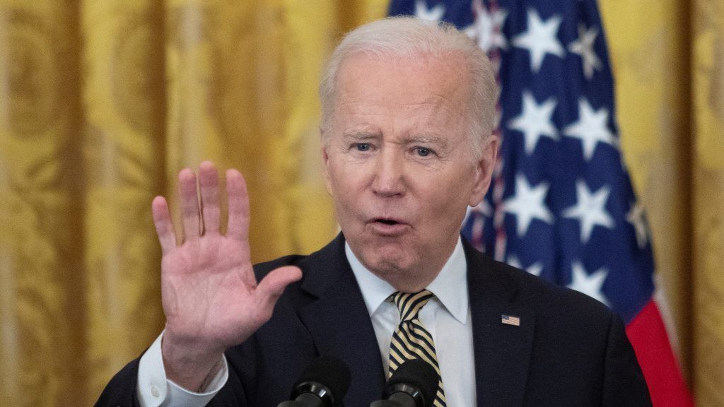 Biden nennt Putin einen &#8220;Kriegsverbrecher&#8221;