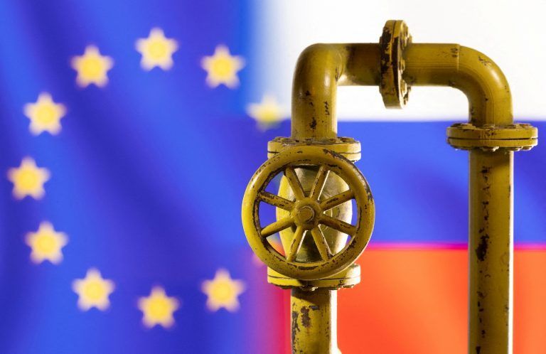 Russlands Präsident macht ernst. Er will den auch für sein Land wichtigen Erdgas-Export stoppen, sollte nichgt ab sofort in Rubel bezahlt werden. Reuters