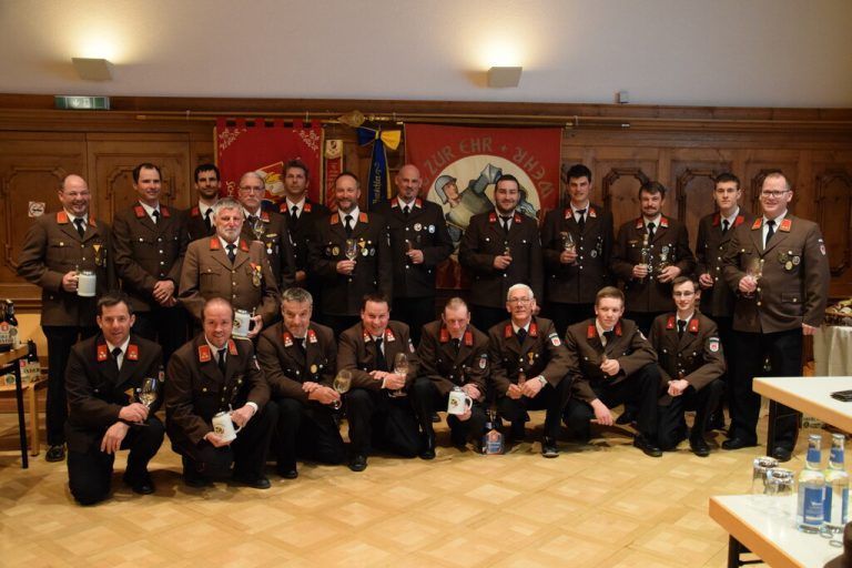 22 Schrunser Florianijünger erreichten einen hundertprozentigen Probenbesuch.<span class="copyright">SCO</span>
