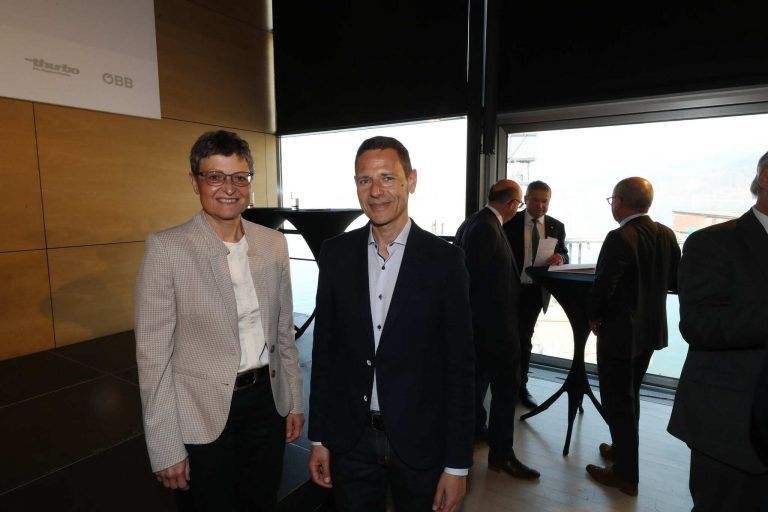Claudia Bossert (Thurbo) und Marcus Ender (ÖBB Regionalverkehr).