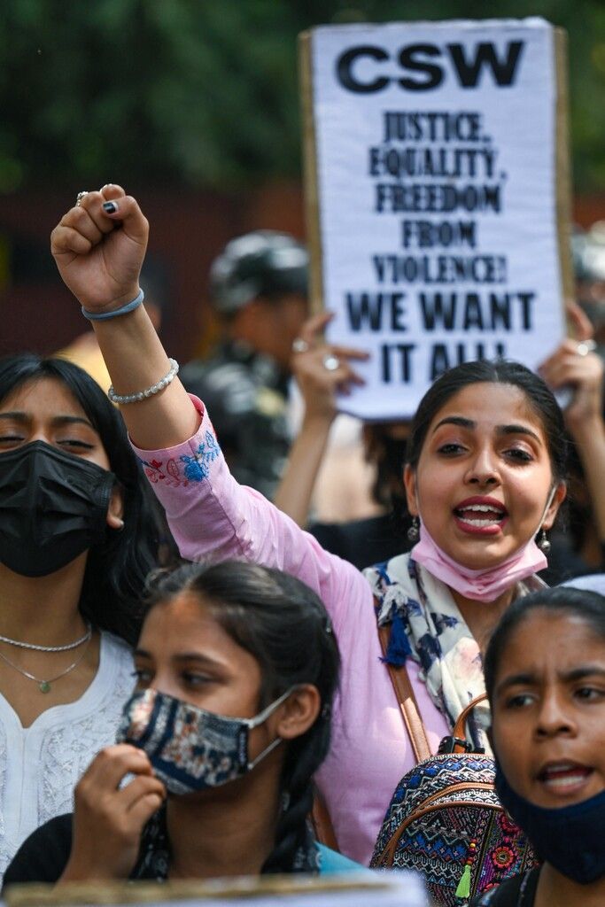 Am Internationalen Frauentag setzten sich Demonstrantinnen im indischen Neu-Delhi für Gleichberechtigung ein. AFP