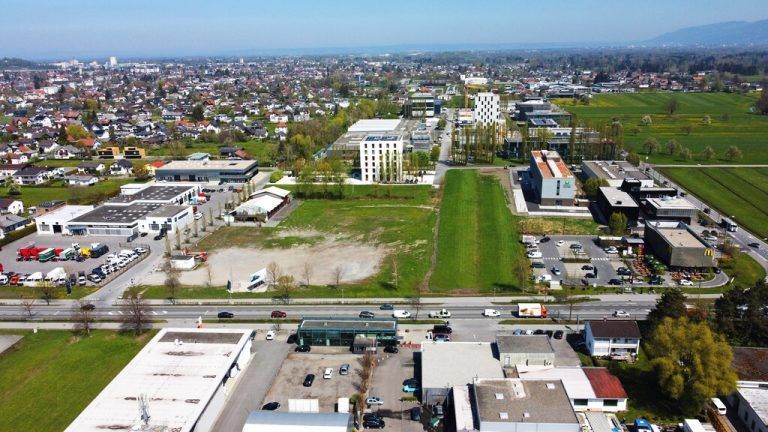 Das 22.000 m² große Grundstück an der Dornbirner Straße wird Teil des Millennium Parks und ein lebendiges Produktivquartier. <span class="copyright">Gde</span>