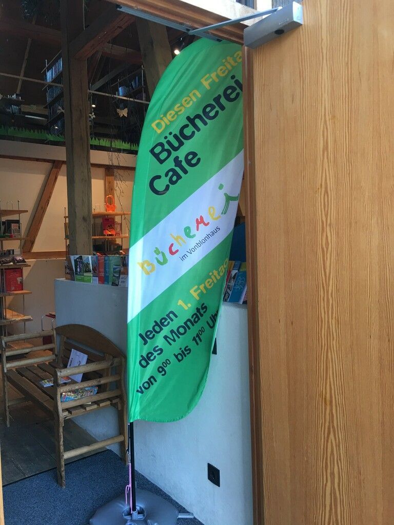 Bücherei-Café hat nach zwei Jahren wieder geöffnet