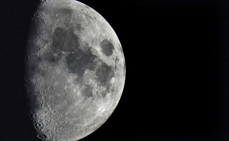 Die Rakete soll an einer Stelle einschlagen, die nicht mit Teleskopen einsehbar ist. AP