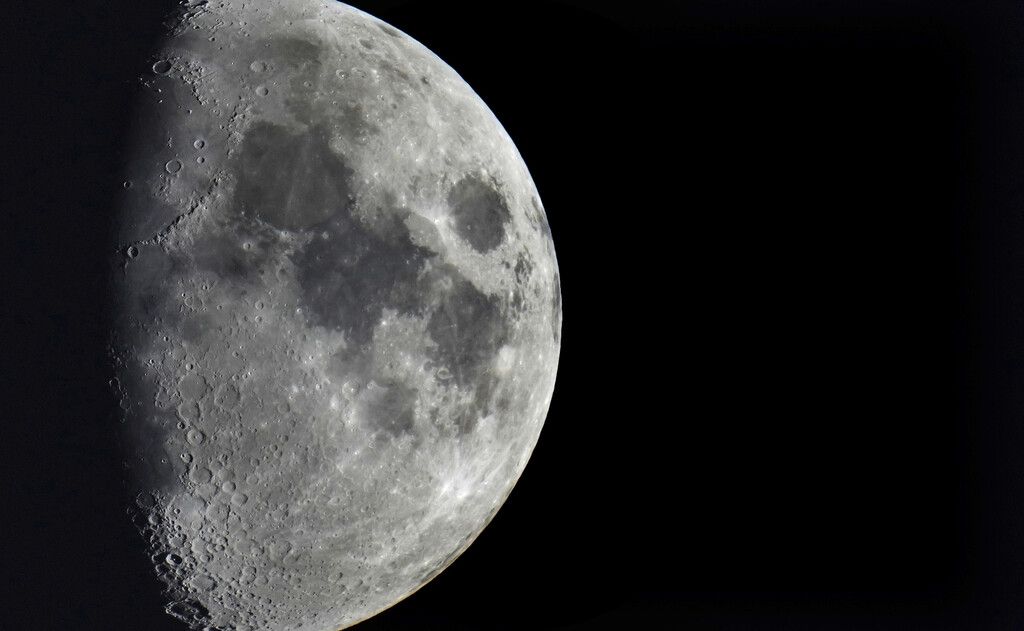 Weltraumschrott auf Kollisionskurs mit dem Mond