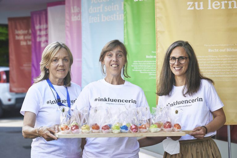 Ein eingespieltes Team (v.l.): Ingrid Rüscher, Stephanie Rüscher und Nicole Klocker-Manser, die neue Obfrau des Vereins Integration Vorarlberg.