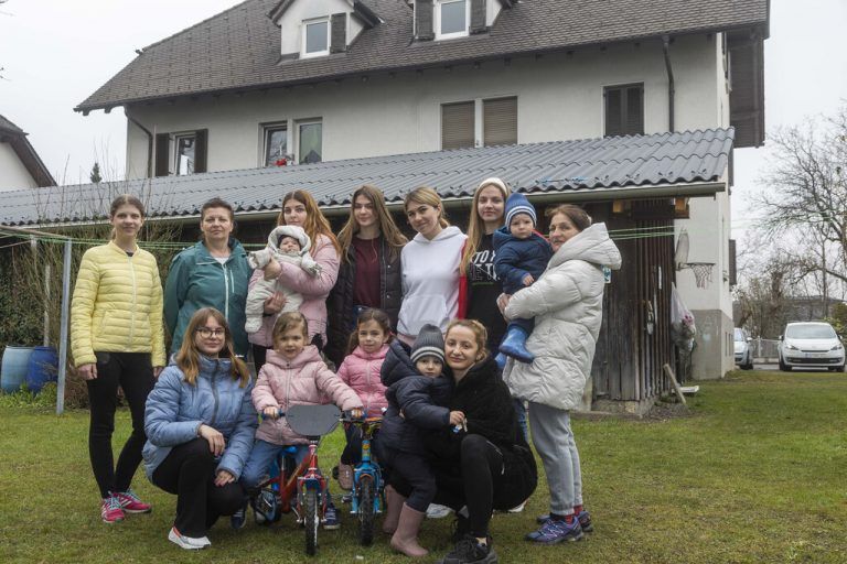 Ein solches Gruppenfoto hätten sich die Abgebildeten nie gewünscht. Doch in Dornbirn sind die Flüchtlinge sicher. VN/Paulitsch