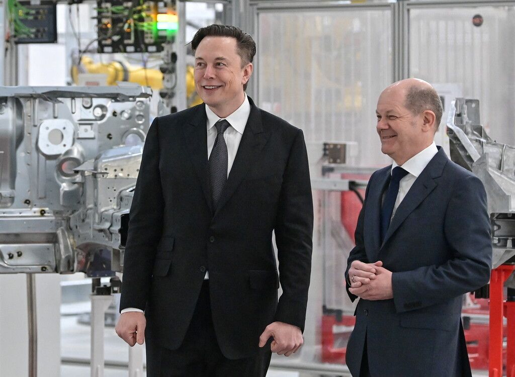 Musk denkt über Konkurrenz für Twitter, Facebook und Co. nach