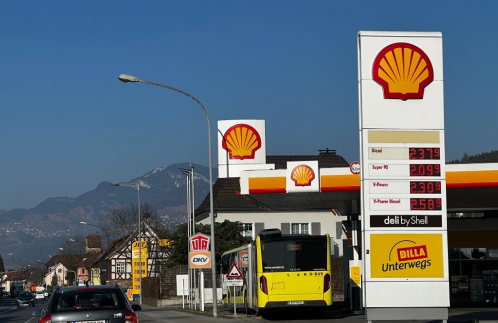 Tanken mit Kanistern: An ersten Billig-Tankstellen wird Sprit knapp