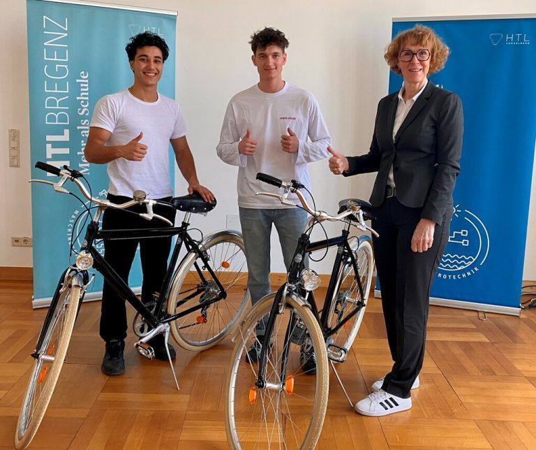 1. Platz: Dosenpresse „Cancrusher 2000“