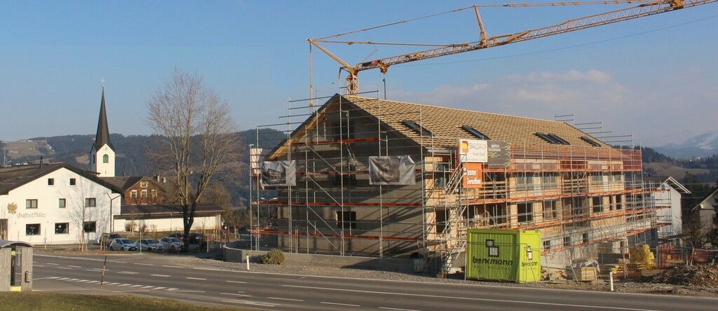 „Probefirstbaum“ auf Zentrumsprojekt in Langen