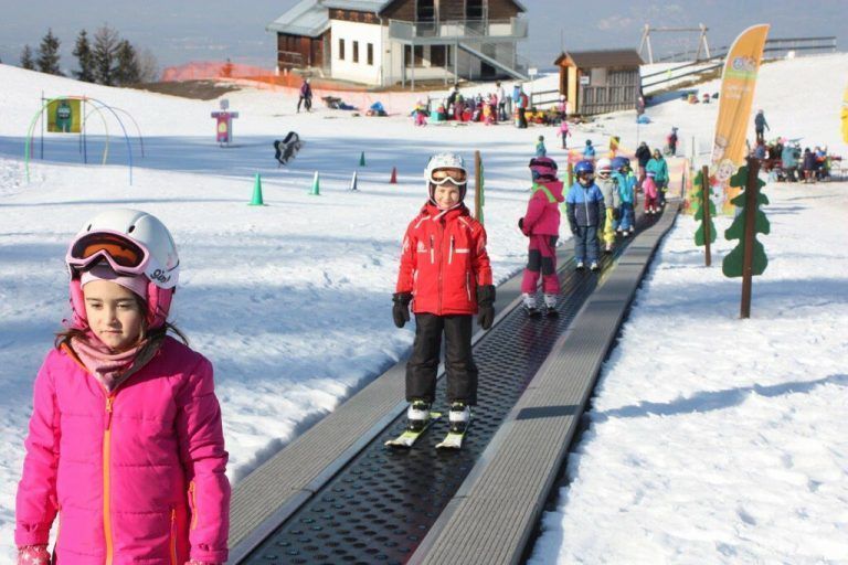 Für viele der Kinder war es das erste Mal, dass sie auf Skiern oder auf dem Rodel unterwegs waren.