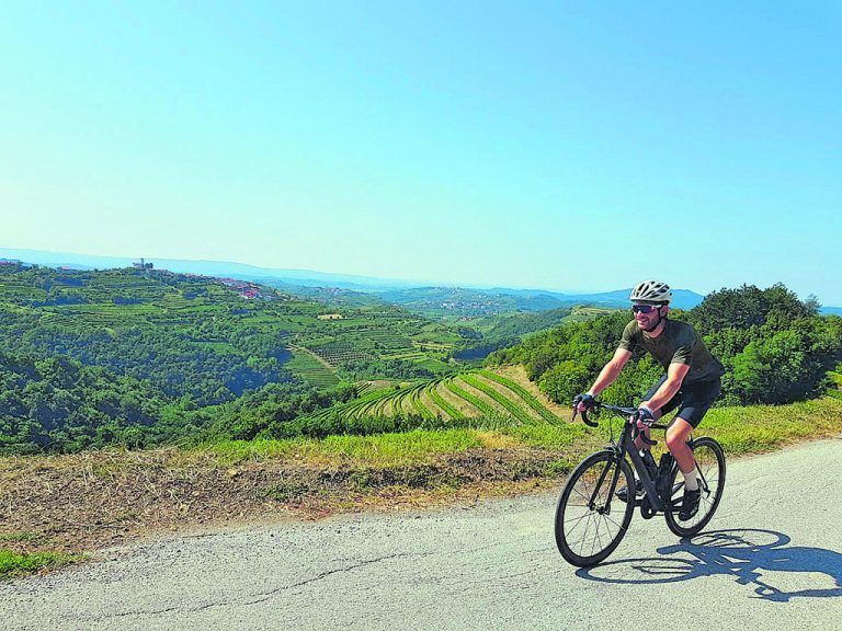 In seiner Freizeit ist Felix Schiffner gerne mit dem Rennrad unterwegs.