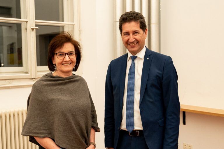 Karin Seyfried (Mercedes Schneider) und Harald Giesinger (Sparkasse Dornbirn).