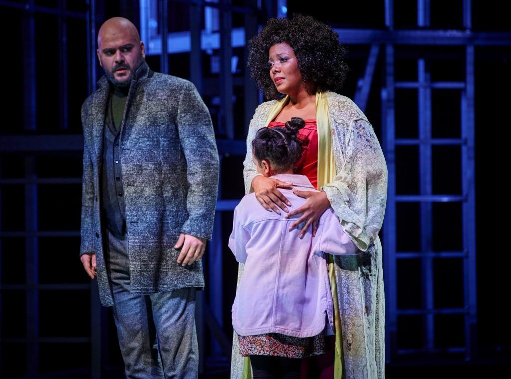 Ovationen für eine „La Traviata“-Premiere unter besonderen Umständen.