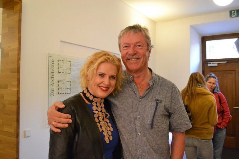 Managerin Anita Dressel-Malang mit Bruno Dressel.