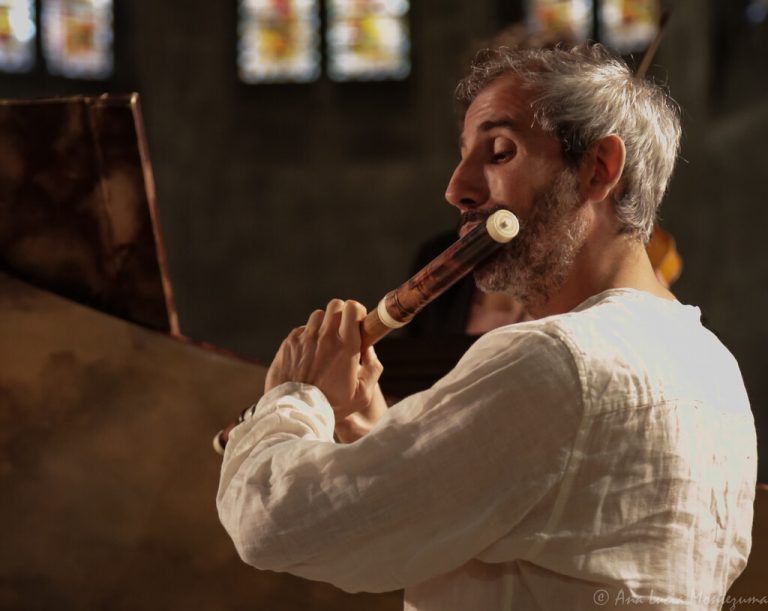 Manuel Granatiero an der Traversflöte.CONCERTO STELLA MATUTINA