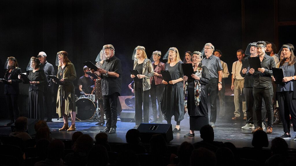 Zwei Theaterunternehmen bieten Texte ukrainischer Autorinnen