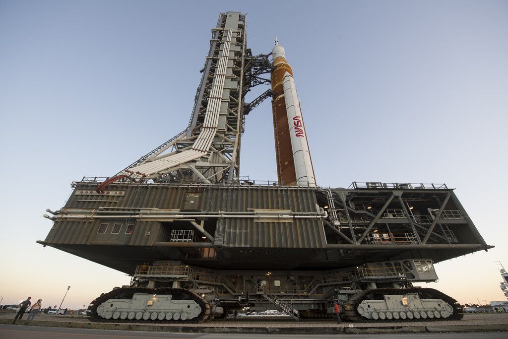 Raketensystem für Mondmission ­ausgefahren