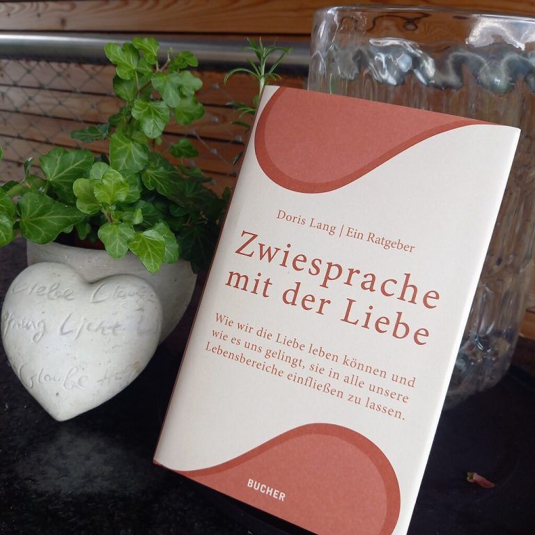 Mit ihrem Erstlingswerk möchte Doris Lang die Liebe unter die Menschen bringen.