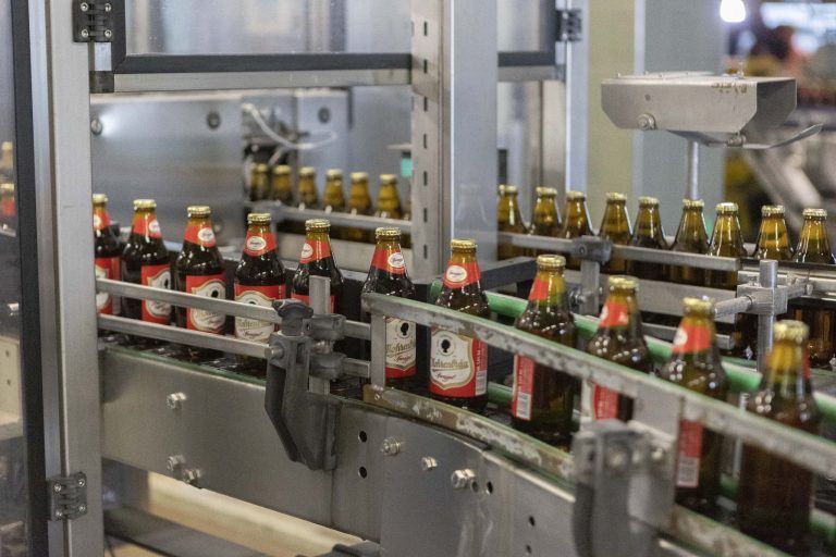 Die Produktion des Mohren Spezial mit neuem Logo läuft auf vollen Touren. VN/Paulitsch
