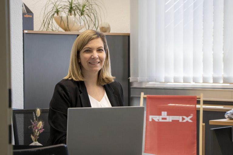 Personalleiterin Sandra Frick ist Familien- und Teamgeist wichtig. Röfix AG