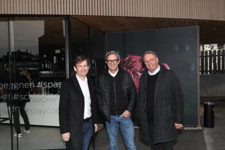 PL Wolfgang Rüf, Prisma-GF Bernhard Ölz und Komm.-Rat Hermann Metzler.