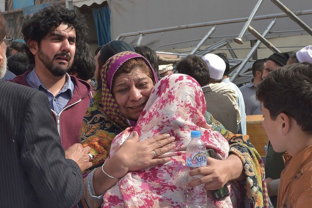 Viele Opfer bei Anschlag auf Moschee in Pakistan