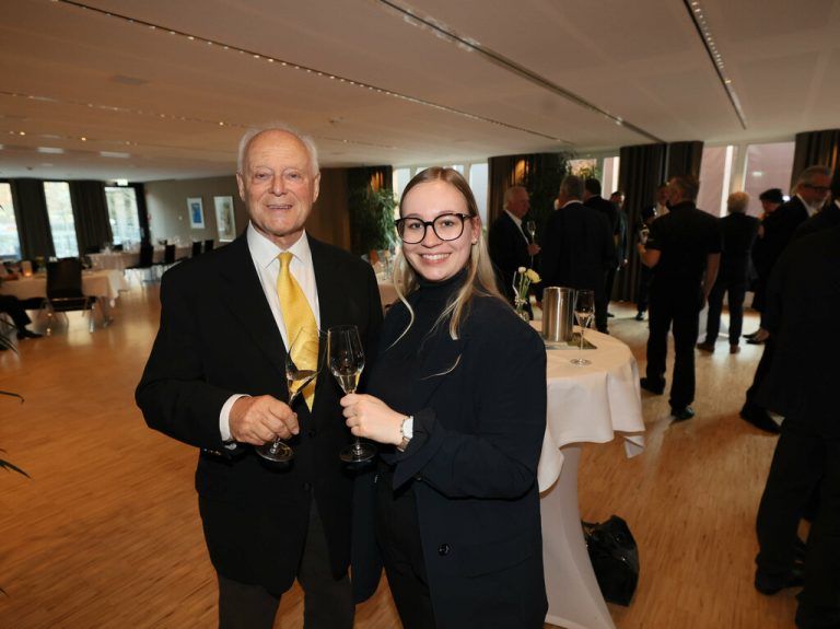 Weinakademiker Sieghard Baier und Anna-Maria Schnell.