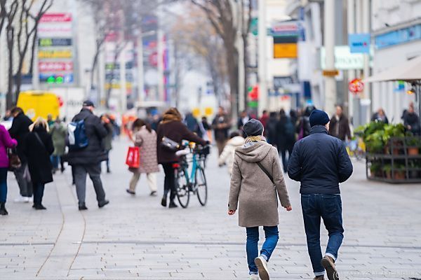 Handelsexperte: Konsumenten sind wieder in &#8220;Angststarre&#8221;