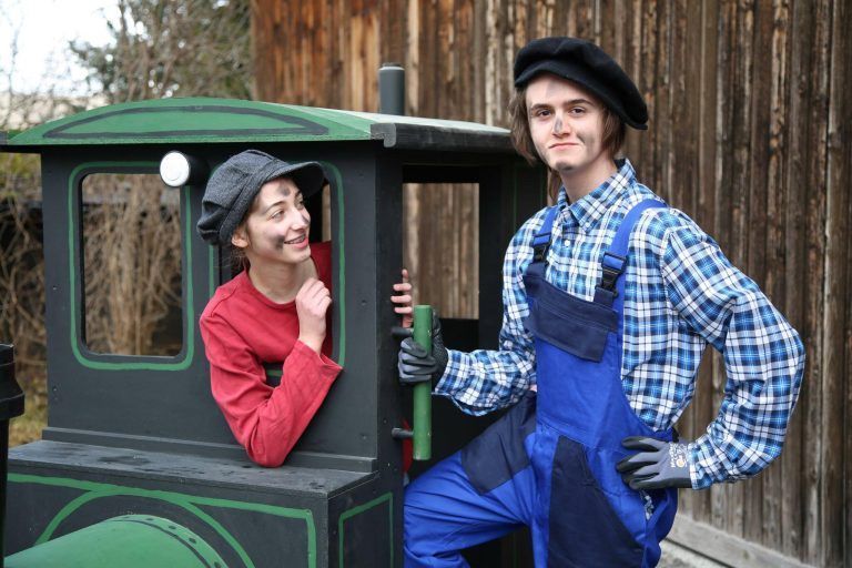 In dem Märchen erleben Jim Knopf und Lukas, der Lokomotivführer auf einer fantastischen Reise mit der Lok namens Emma jede Menge Abenteuer. <span class="copyright">Spielkreis Götzis</span>