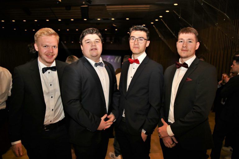 Franz, Jonny, Luca und Jan beim Maturaball der Hak Feldkirch. <span class="copyright">TAY</span>