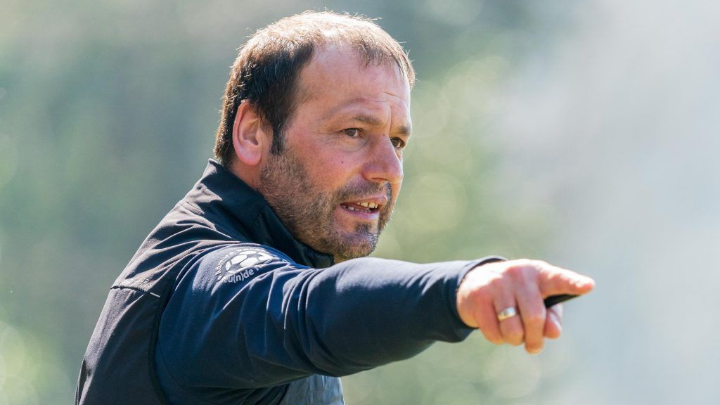 Vor dem Match beim Tabellenführer ist Zukunft des Admira-Coachs ungewiss