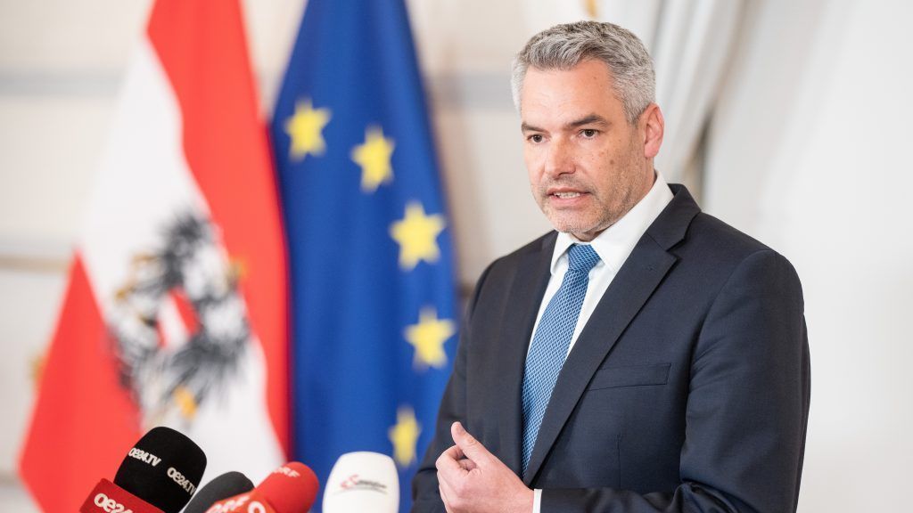 Opposition will Aufklärung nach Cobra-Unfall in Kanzler-Nähe