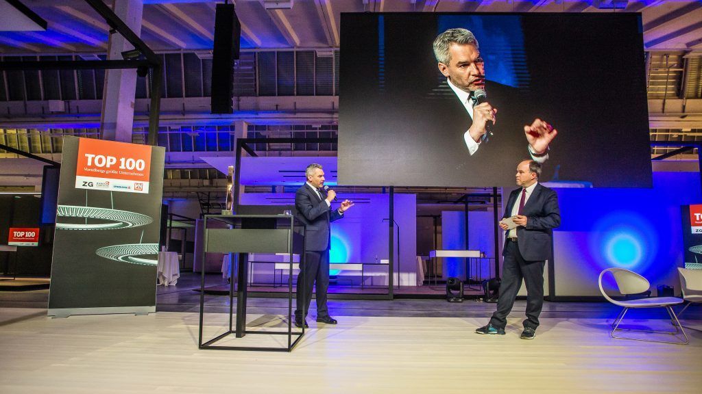 Hinter den Kulissen: Einsamer Applaus für Nehammer bei Top 100