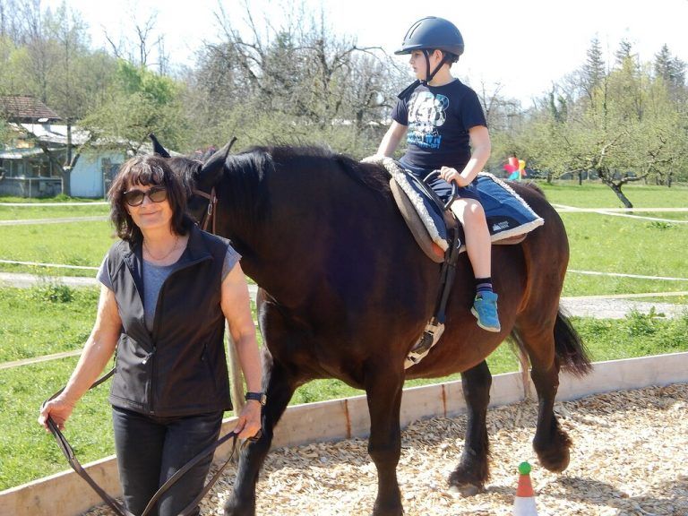 asdf<span class="copyright">???</span>