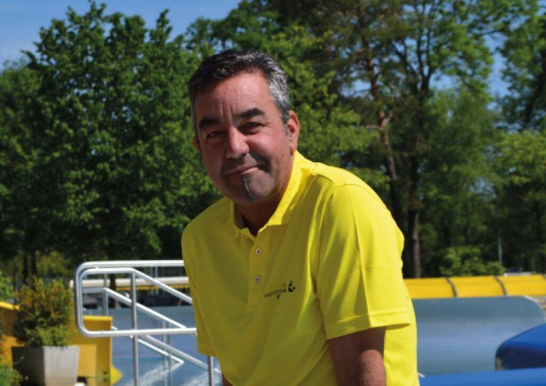 Das Wasser in den verschiedenen Schwimmbecken wird mithilfe von umweltfreundlichen Technologien erwärmt.TAY