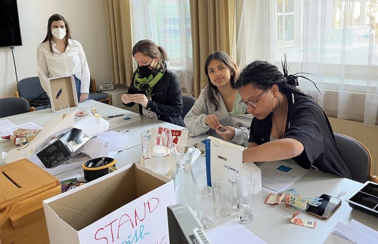 Die HTL-Schüler starteten eine Spendenaktion, die über 2000 Euro einbrachte.