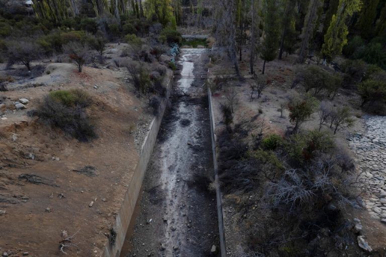 Diese Drohnenaufnahme verdeutlicht die vorherrschende Dürre in Rungue, nördlich von Santiago de Chile. Reuters