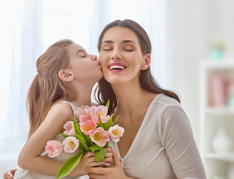 Ein Blumenstrauß ist immer noch der Klassiker zum Muttertag. Shutterstock