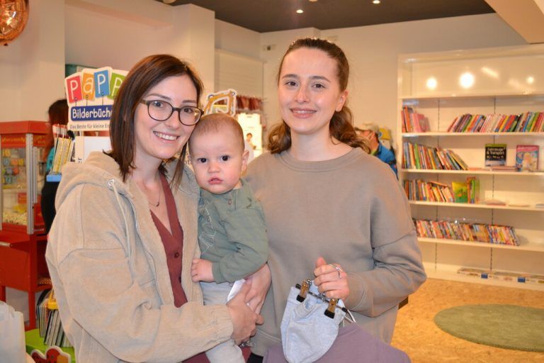 Elena Erhart, Baby Lion und Lisa Sturn.