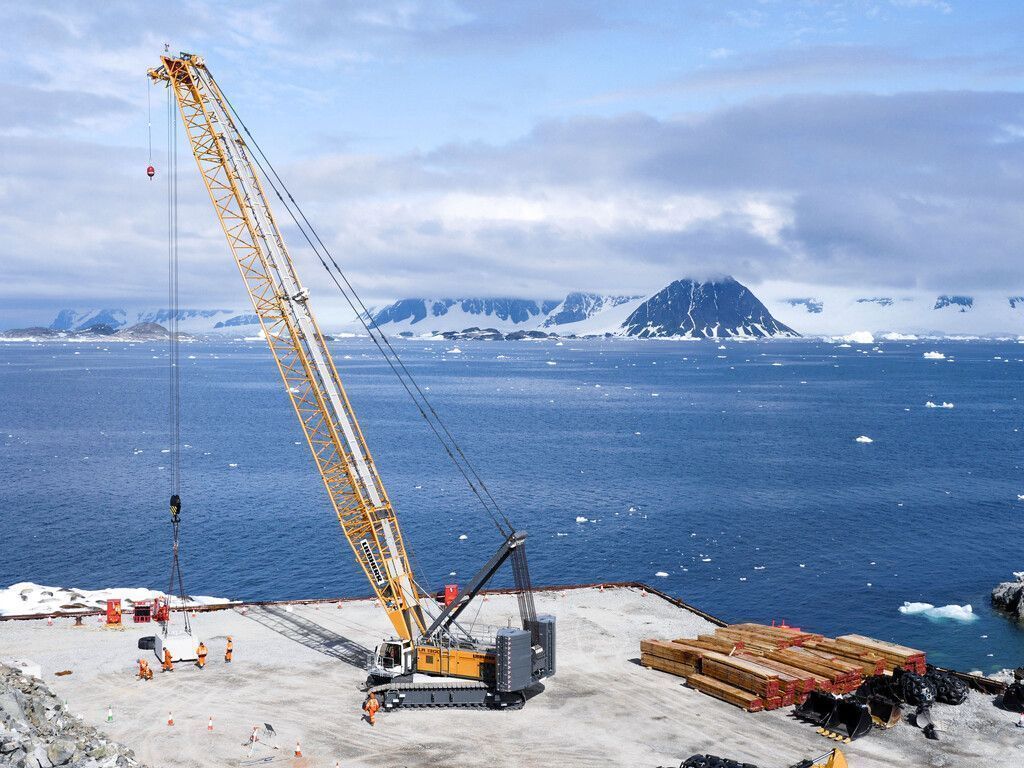 So viele Aufträge wie noch nie für Liebherr Nenzing. »D1