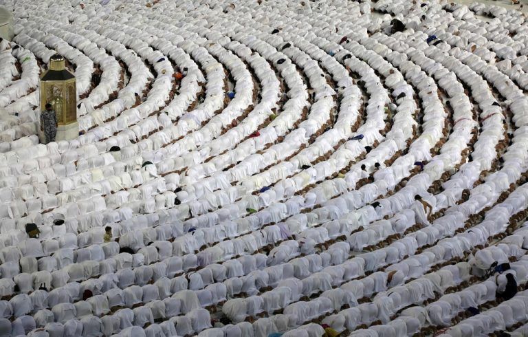 Gläubige versammeln sich anlässlich des Ramadan in Mekka, er dauert heuer vom 1. April bis 1. Mai. AFP