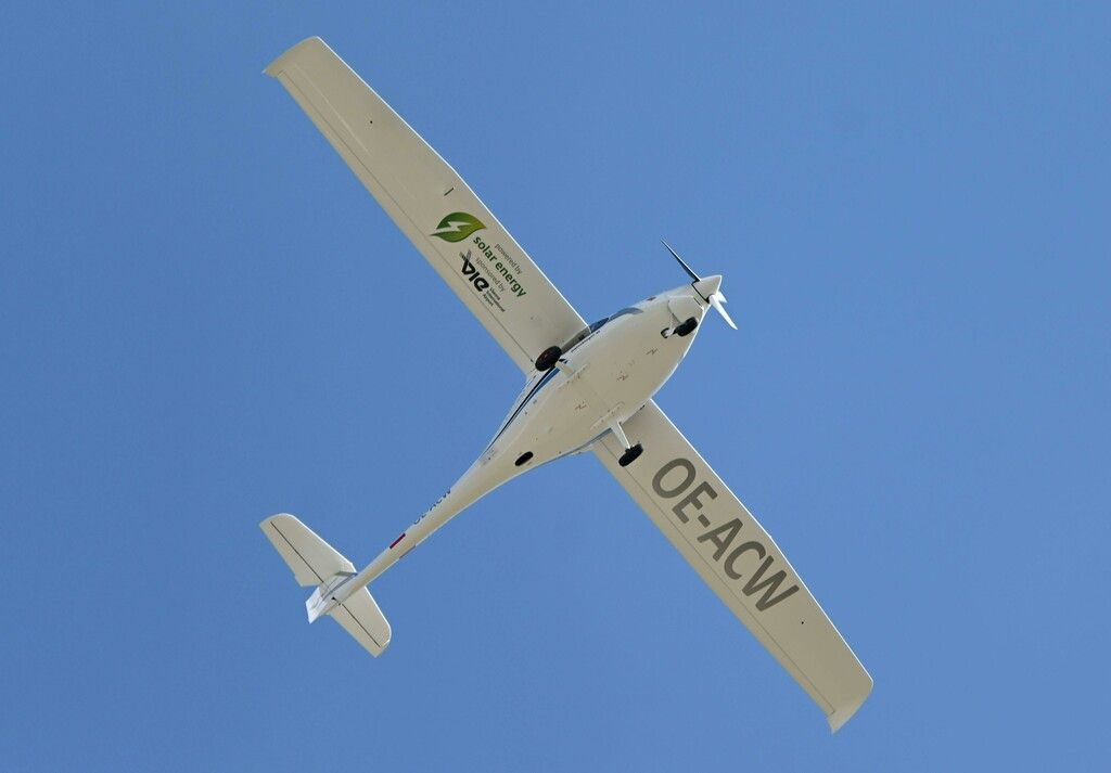Österreichs erstes E-Flugzeug hebt in Bad Vöslau ab