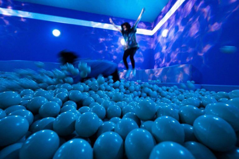 Im „Youseum“ in Stockholm geht es darum, Kulissen für Selfies zu bieten: Hier zum Beispiel im Raum „You Underwater“. AFP