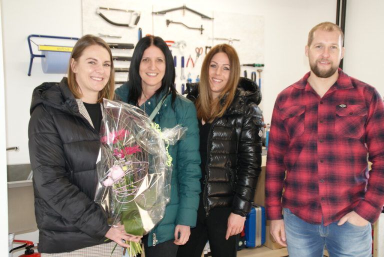 Patricia, Marina, Nina und Inhaber Matthias im neuen Bike-Shop.